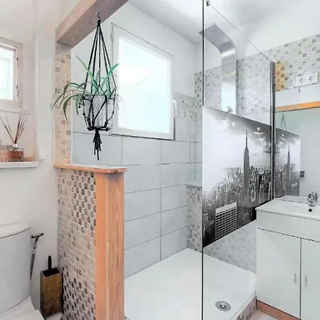 T3 Terrasse , Parking Gratuit Dans Cours Privee Climatise Lejlighed