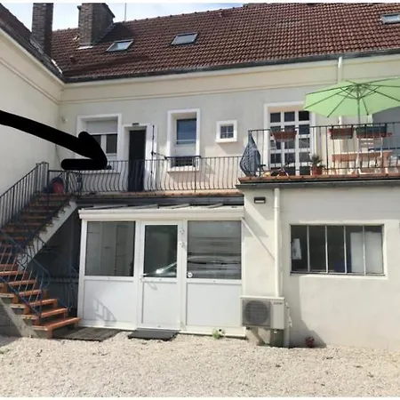 Apartament La Terrasse De Beatrice, Parking Prive Gratuit & Clim Troyes